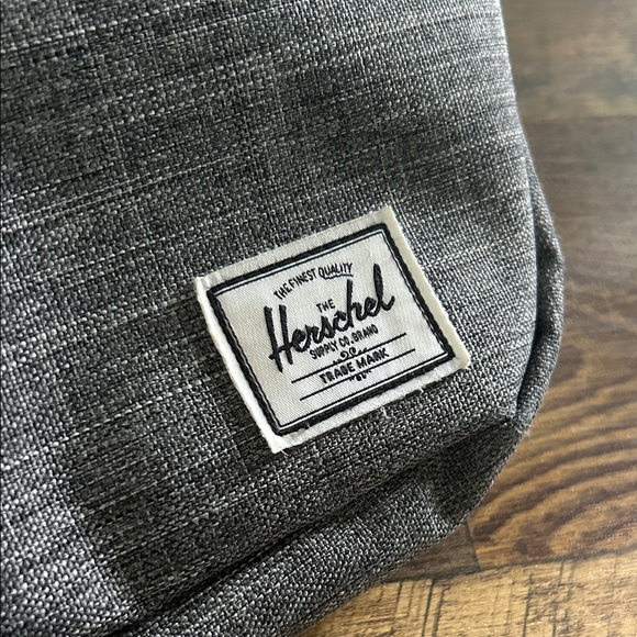 herschel | fifteen waist pack - raven crosshatch - Picture 3 of 10